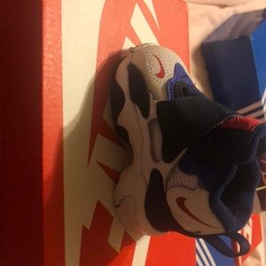 Size 2c Nike speed turfs